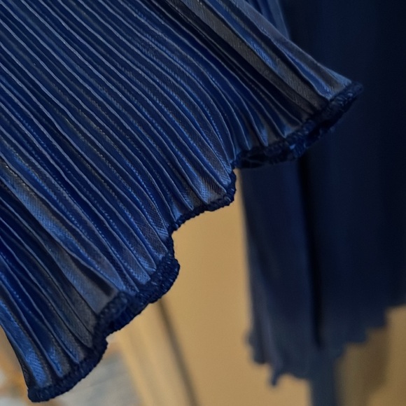 WOMENS BELTED SILKY DRESS BY LYANER. NWOT. SIZE L - Picture 5 of 9